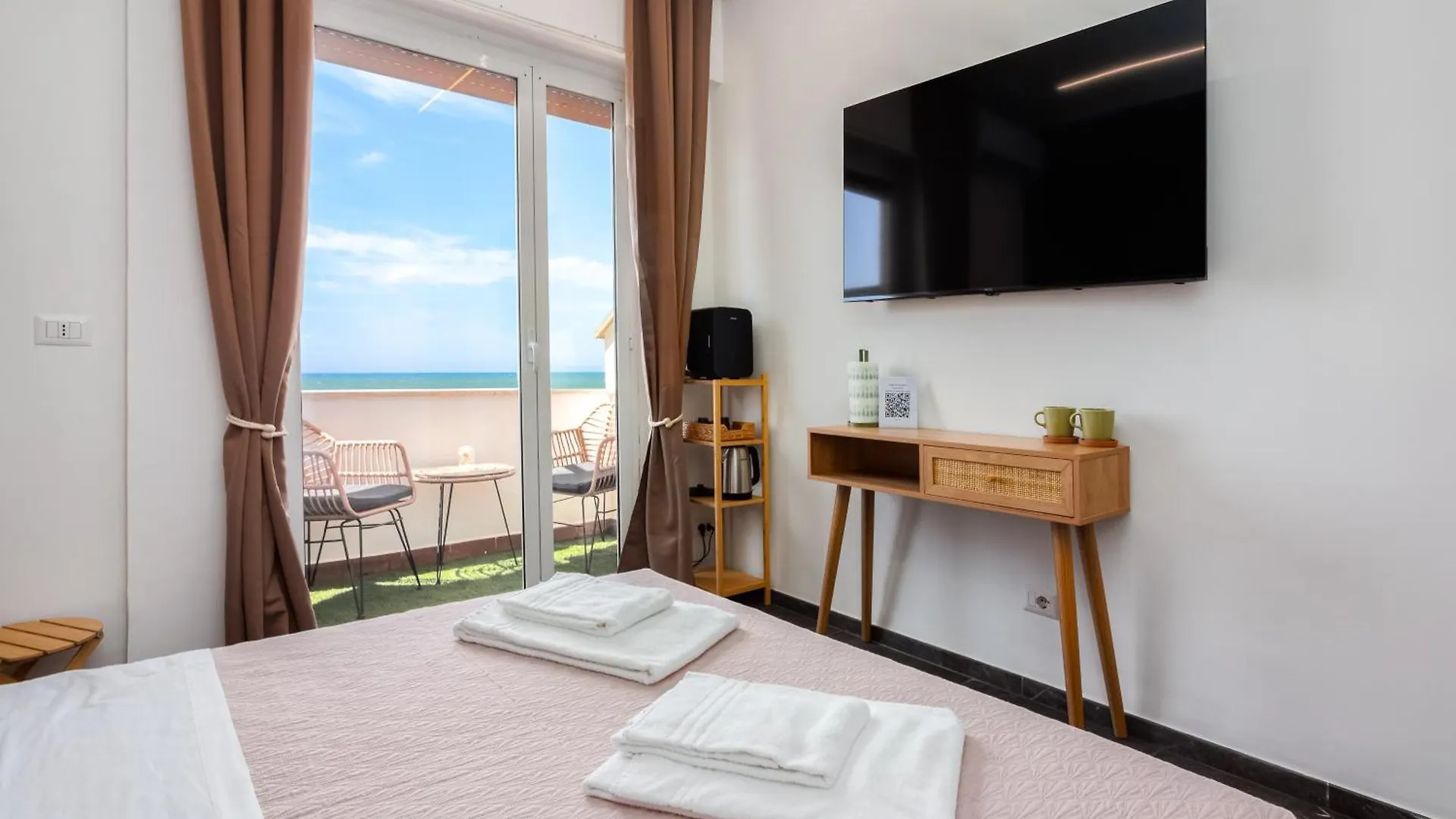 Coho Apartment Vista Mare location